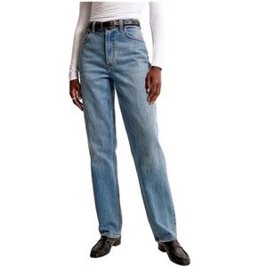 Abercombie & Fitch, Ultra High Rise 90s Straight Jean Size 28 | 6R